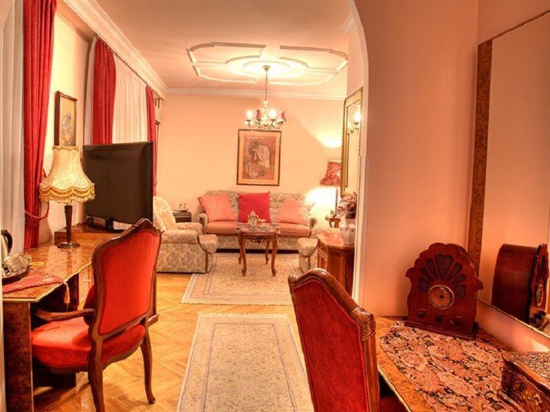 Boutique Hotel Rose Diplomatique Skopje Extérieur photo