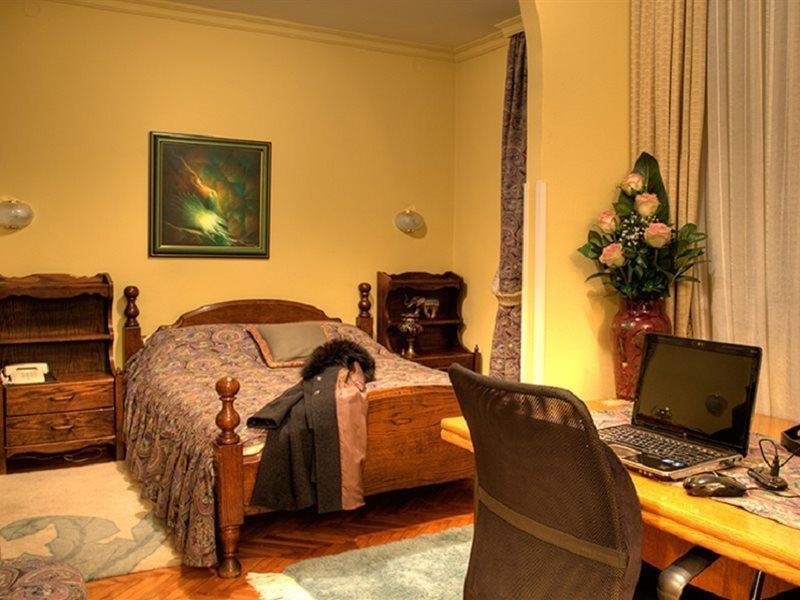 Boutique Hotel Rose Diplomatique Skopje Extérieur photo